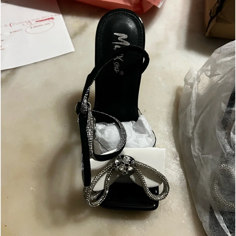 MISS LOLA Heels - Picture 5 of 7